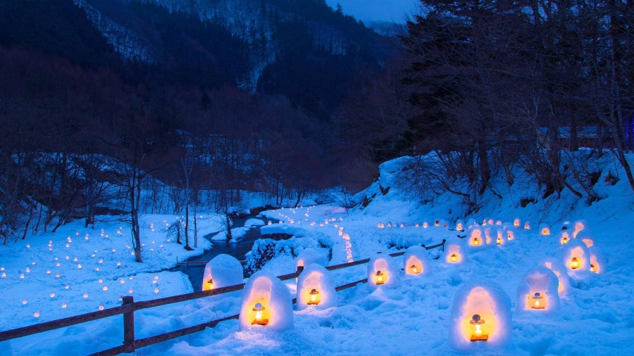 日本栃木县 、汤西川温泉雪屋祭