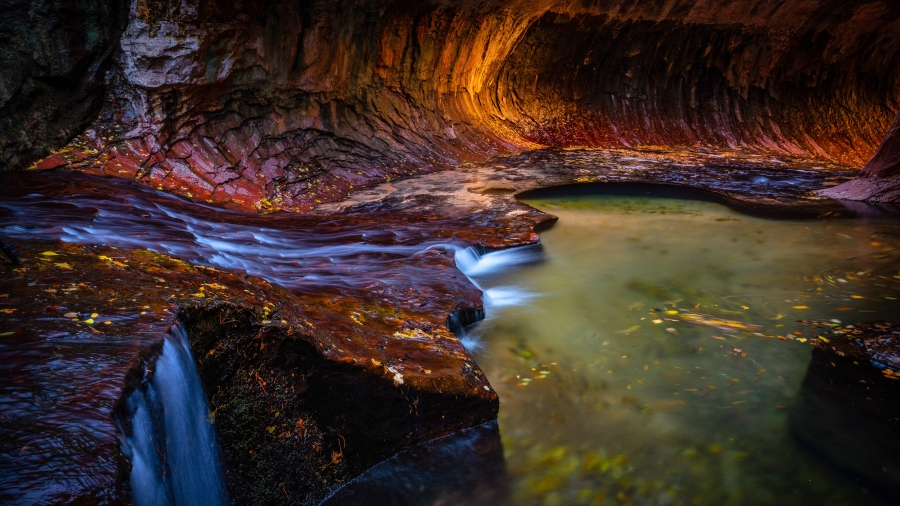 锡安国家公园、The Subway slot canyon in Zion National Park、 Utah 