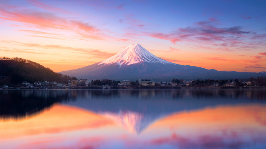 日出时分的富士山, 河口湖, 日本 